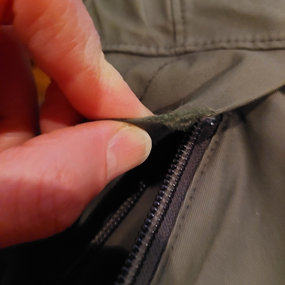 The North Face Women's Small/Petite Hyvent Parka in Olive Green and Black Camo - Picture 15 of 16